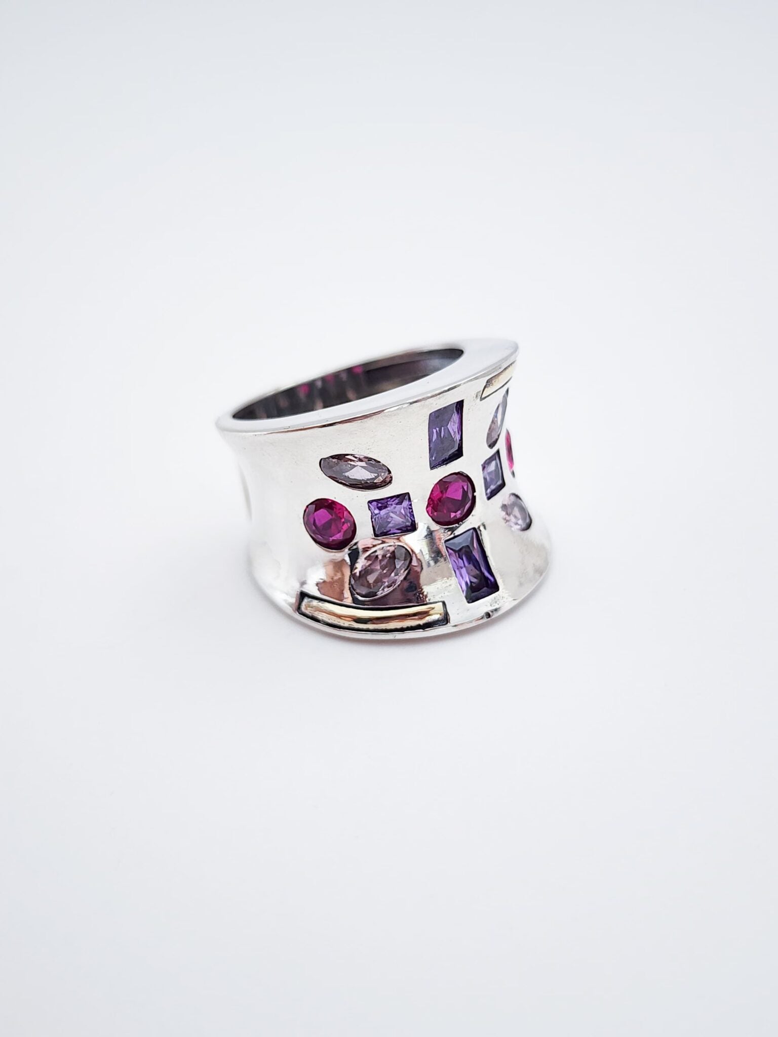 Twisted Harmony Ring