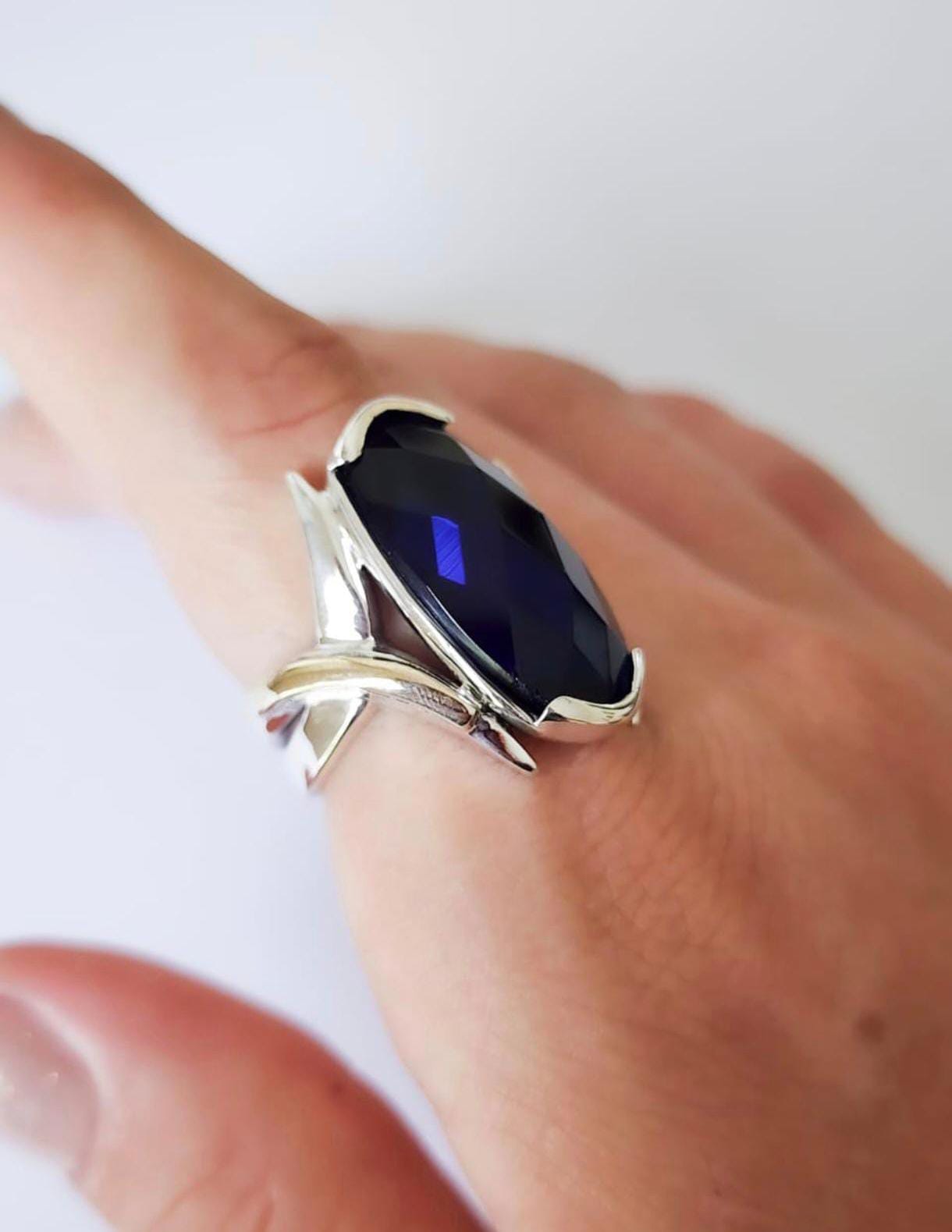 Midnigth Bloom Ring